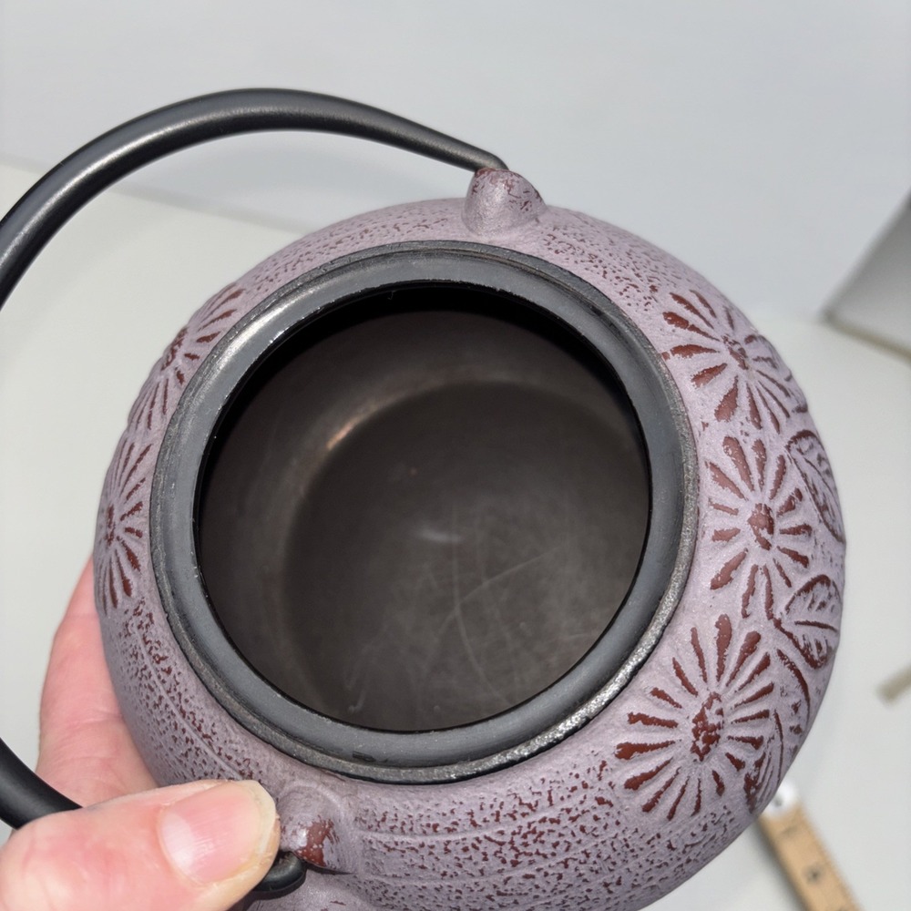 Purple Japanese Cast Iron Teapot Tetsubin Floral Chrysanthemum Pattern Rare - Picture 4 of 13